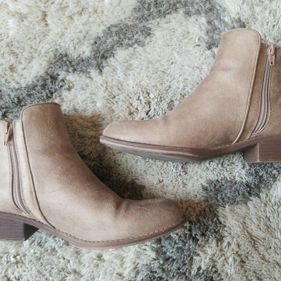 Hot Tomato 9.5w Wide Booties Galway Tan Ankle Boot - Picture 10 of 11